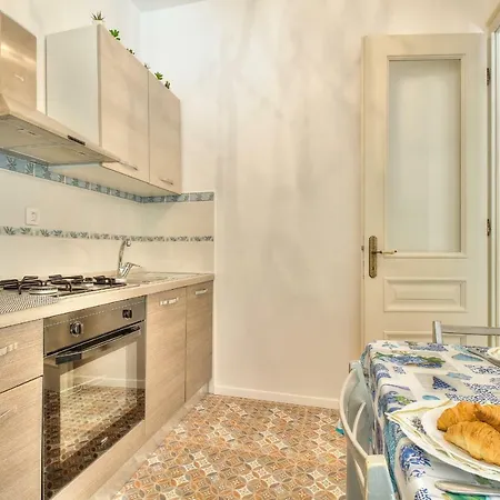 Boutique Mediteran * Πόρετς